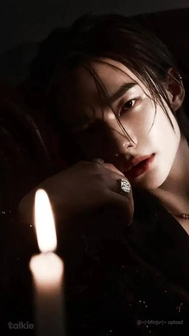 ai character: HWANG HYUNJIN  background