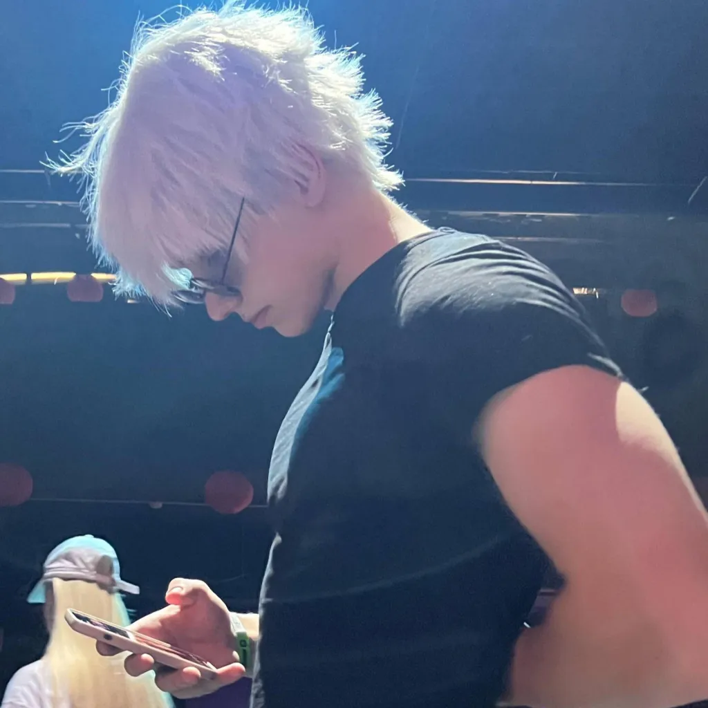 chat with ai character: Gojo Satoru 