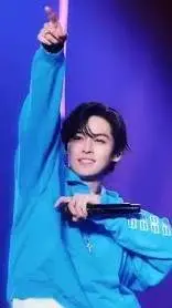 ai character: ...♡Lee Know♡... background