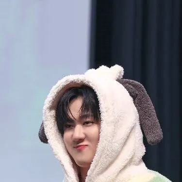 chat with ai character: ○●Changbin●○