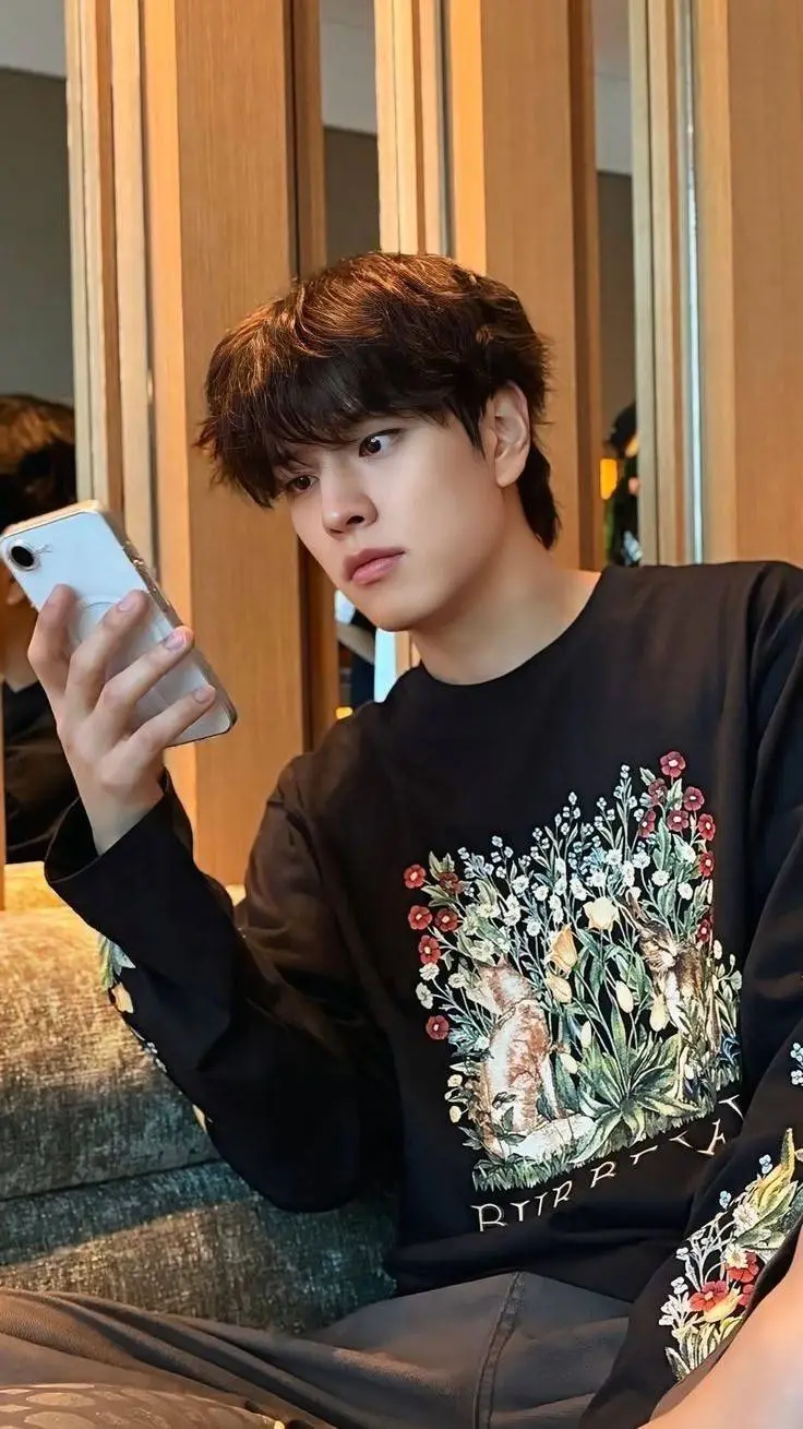 ai character: +×+Seungmin×+× background