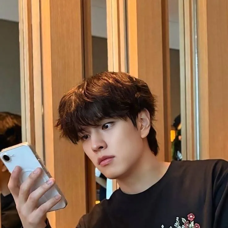 chat with ai character: +×+Seungmin×+×