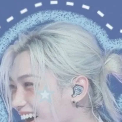 chat with ai character: }•{ Felix }•{