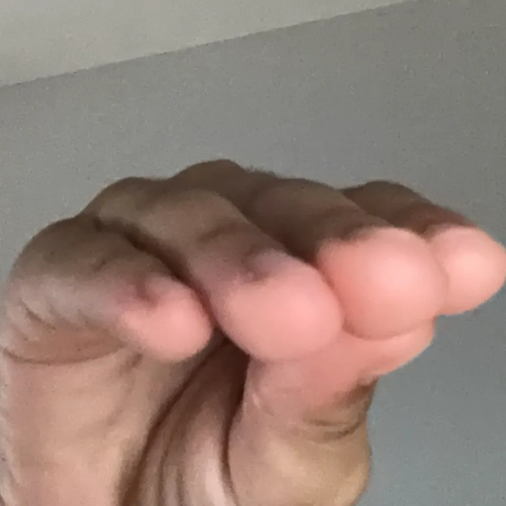 chat with ai character: Mr. blonde guy