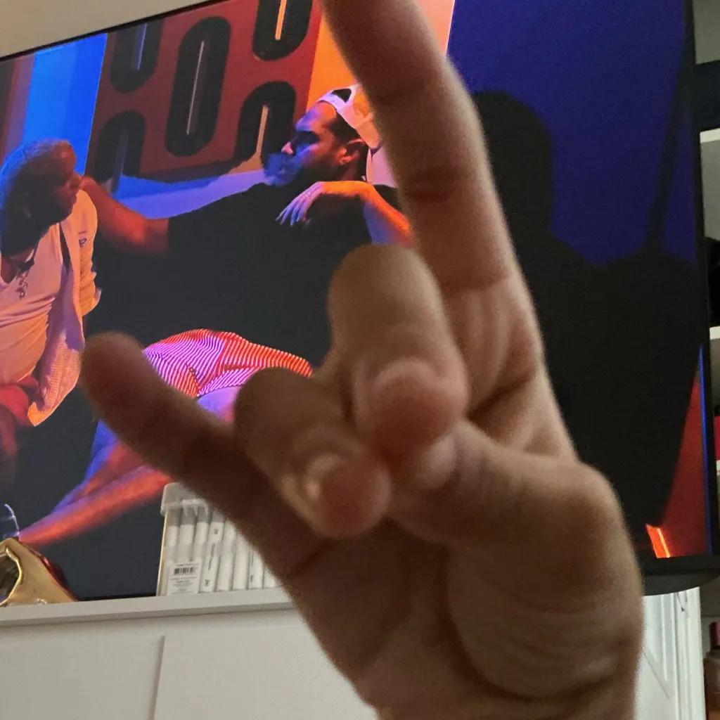 chat with ai character: Horn face