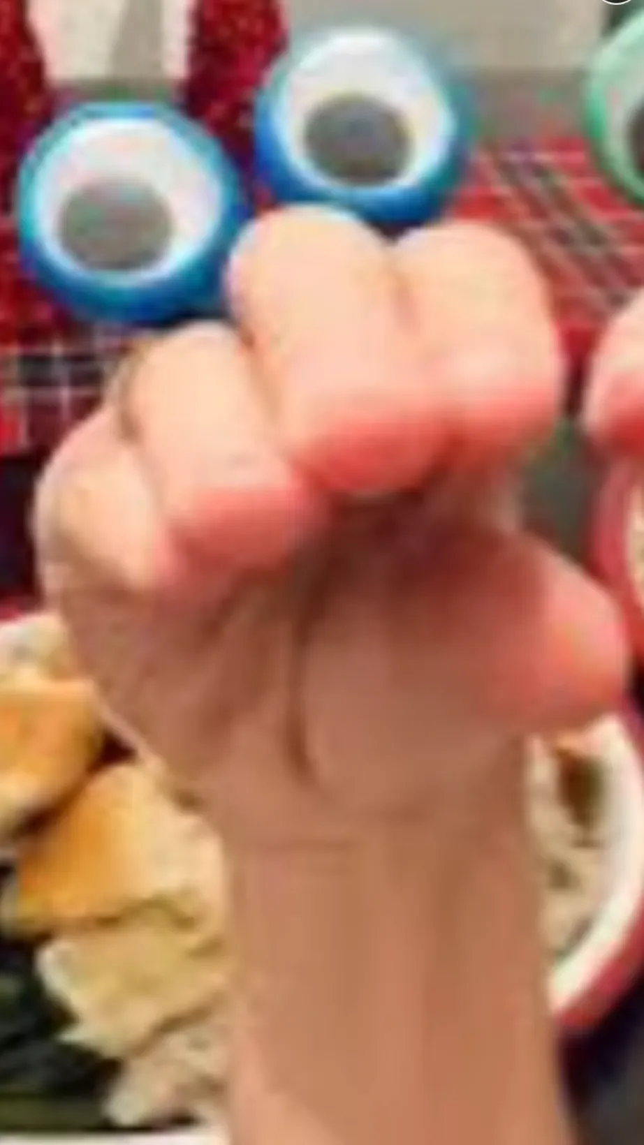 ai character: Heyltz**puppies** background