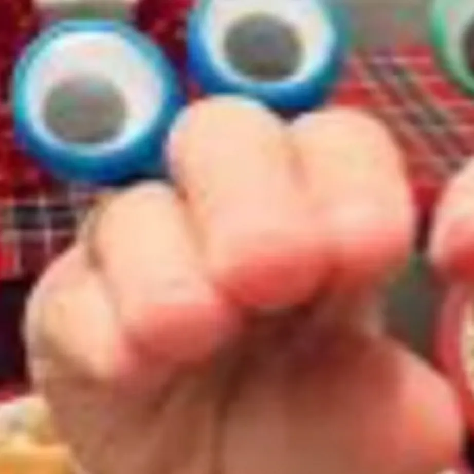 chat with ai character: Heyltz**puppies**