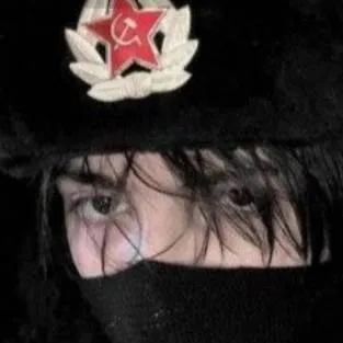 chat with ai character: Matias