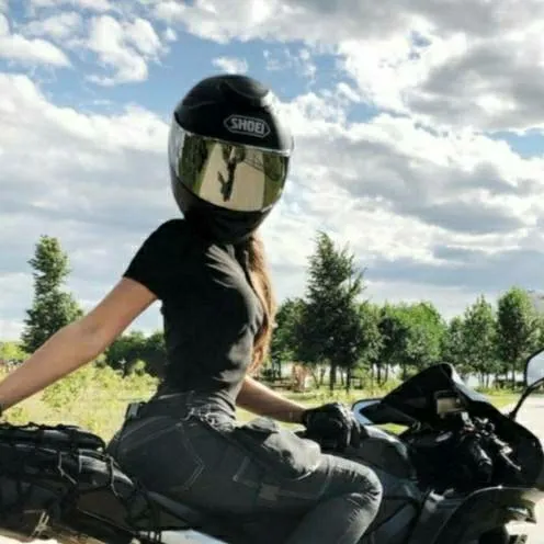 chat with ai character: Maria (PT/BR)