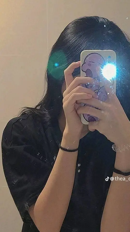 ai character: Miracle rose background