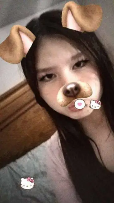 ai character: Maeleesa  background