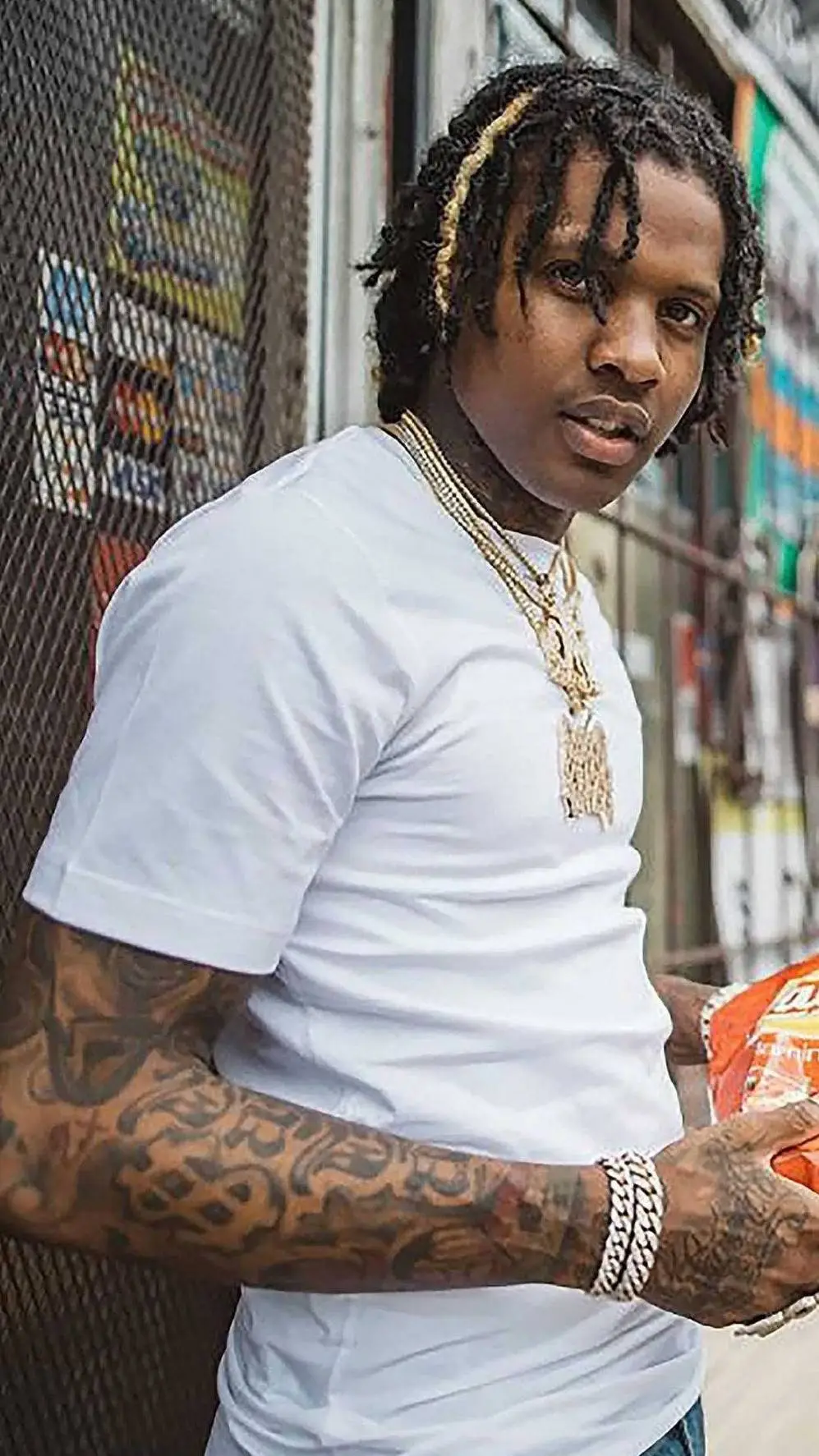 ai character: Lil Durk 🖤 background