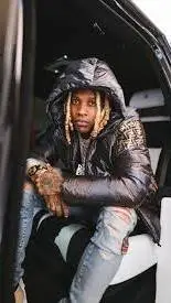 ai character: Lil Durk  background