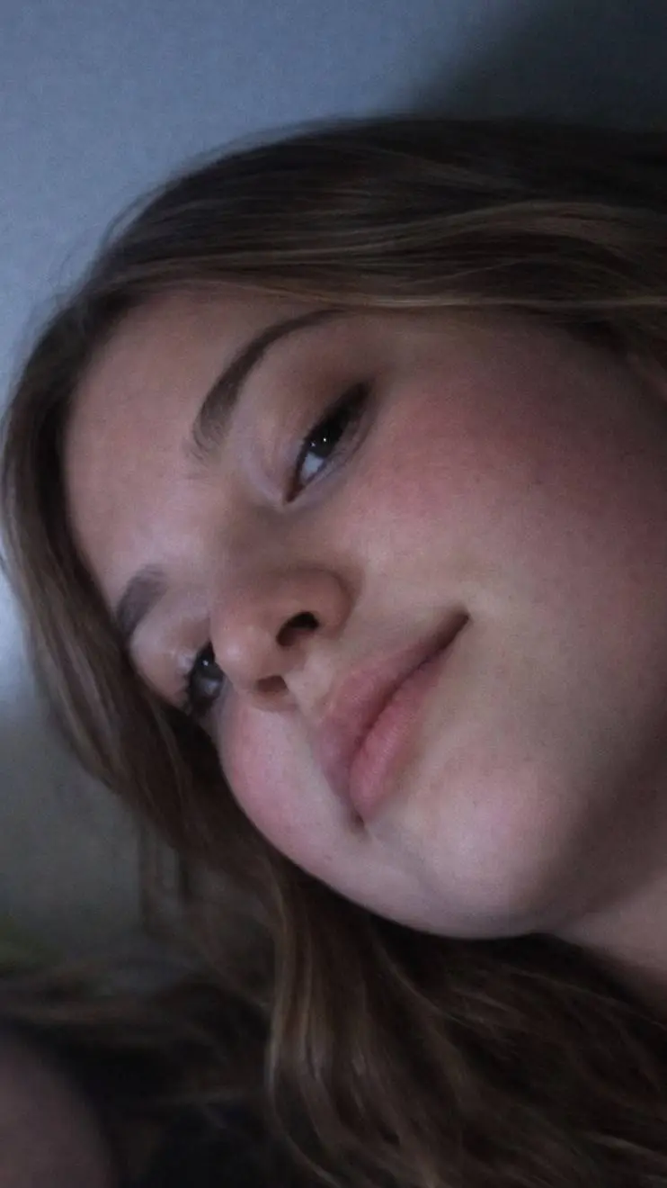 ai character: bella background