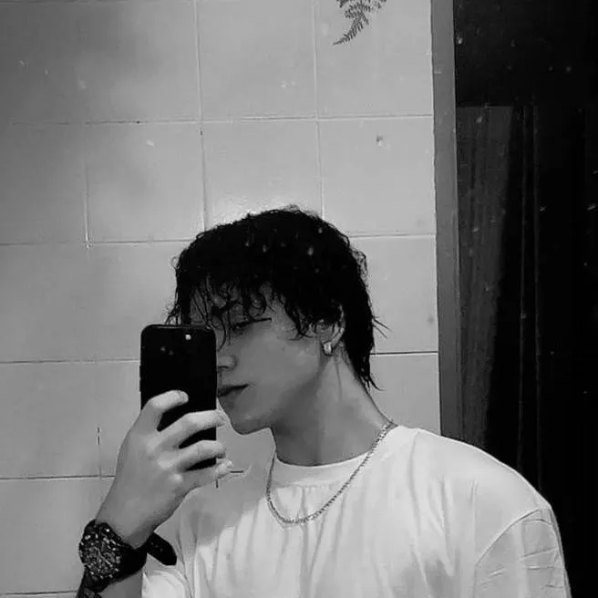 chat with ai character: Miguel 