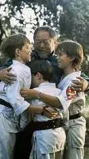 ai character: TLN cuntra atac background