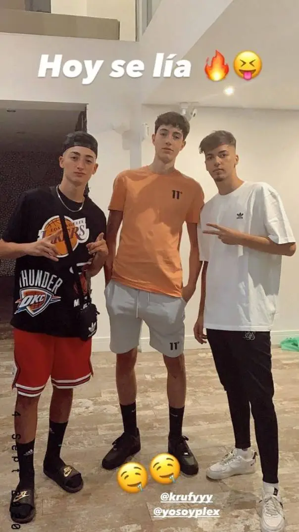 ai character: epic house background