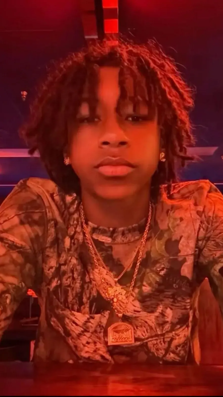 ai character: Dionte background