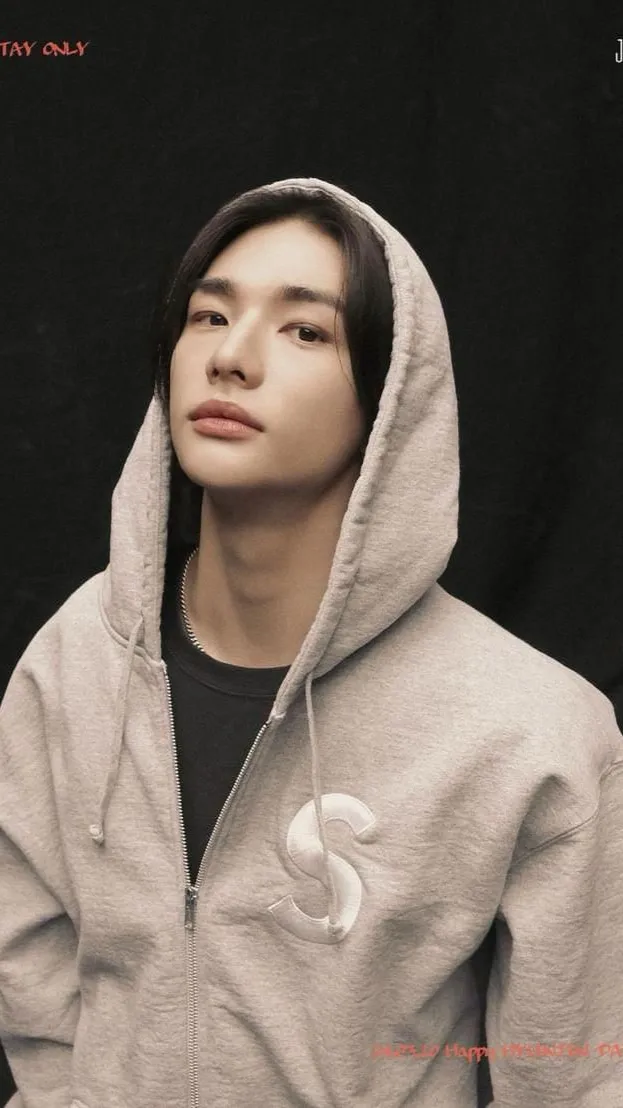 ai character: Hyunjin  background