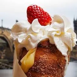 chat with ai character: ice cream/pick me😯