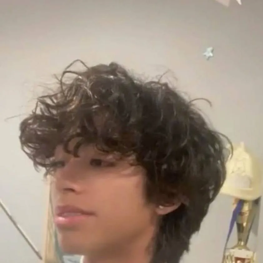 chat with ai character: Omar 