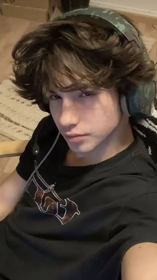 ai character: Dylan  background