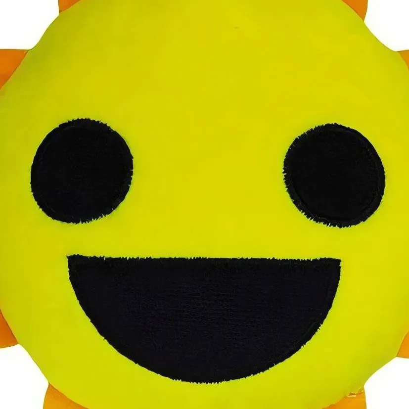 chat with ai character: Mr. Peluche Sun