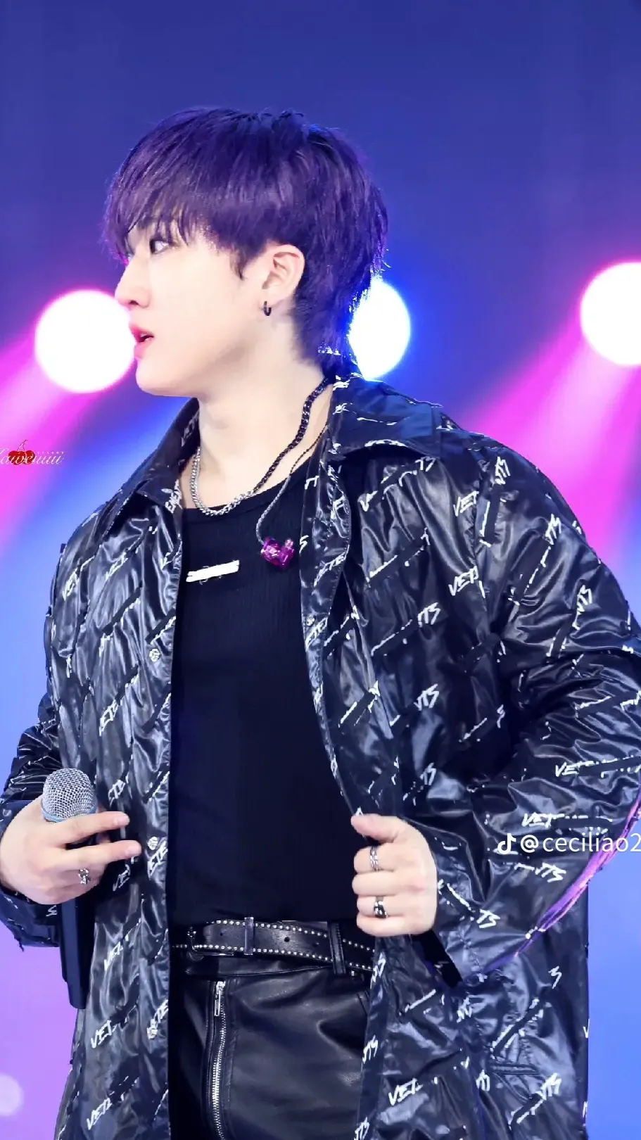 ai character: Changbin  background