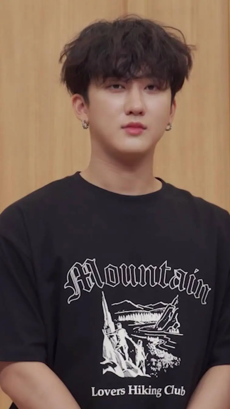 ai character: changbin  background