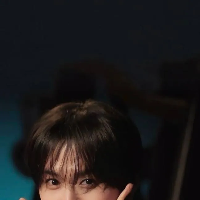 chat with ai character: Lee know 