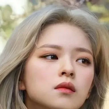chat with ai character: jeongyeon 💚