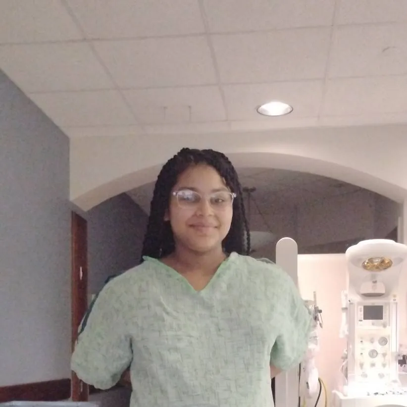 chat with ai character: cam