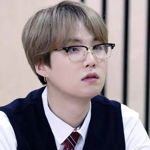 chat with ai character: Suga 