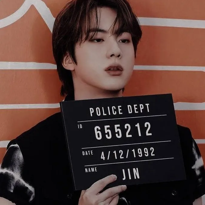 chat with ai character: kim seok jin 🌚🌙