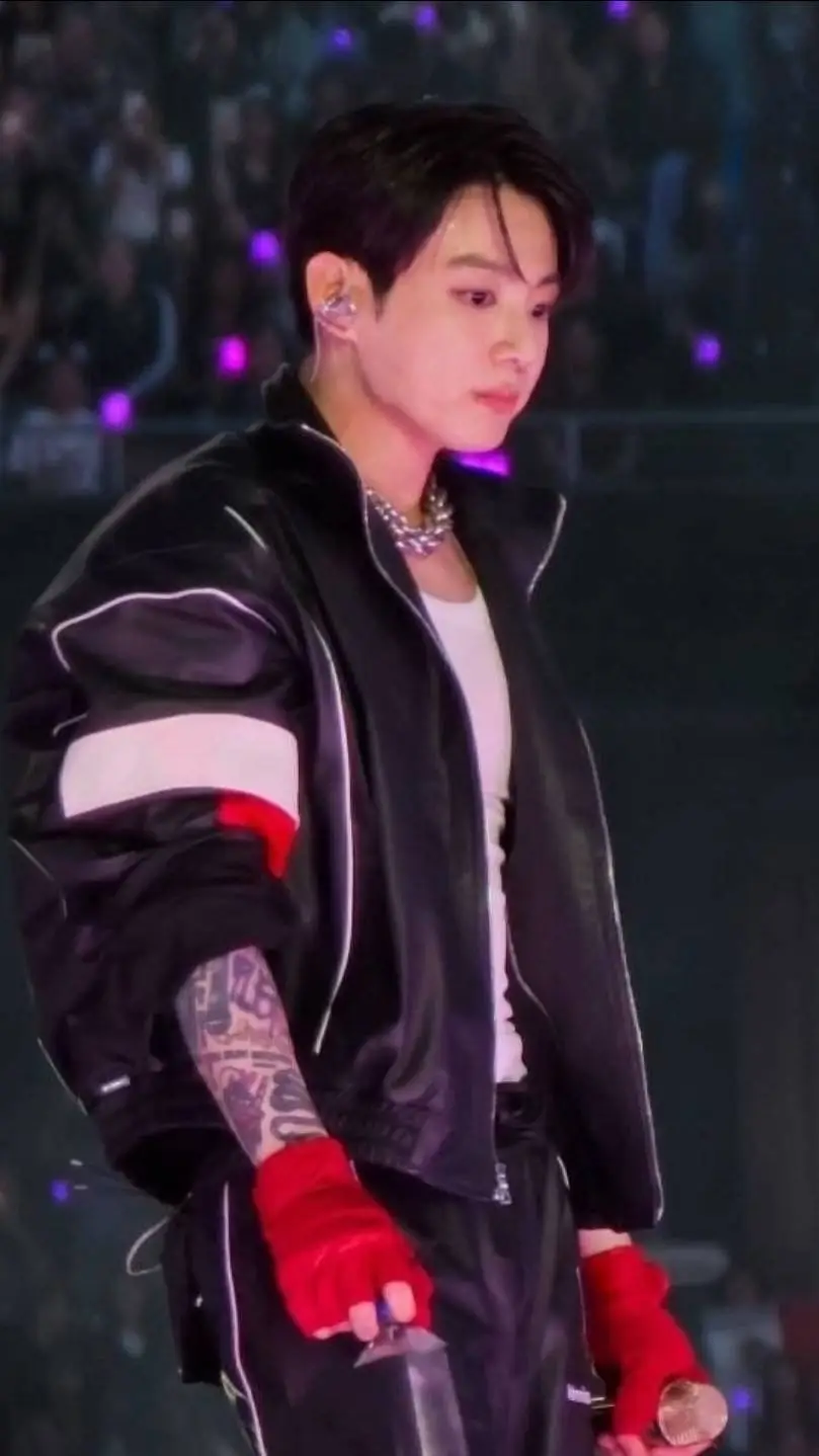 ai character: Jungkook Idol ✨️ background