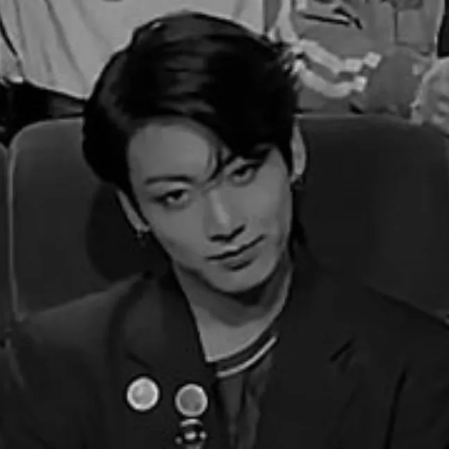 chat with ai character: Jungkook ☠️
