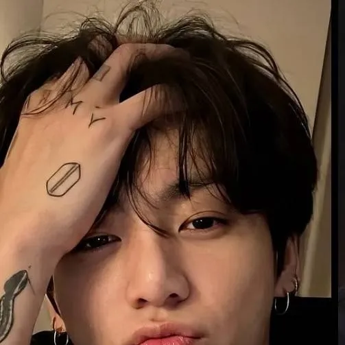 chat with ai character: Jungkook 
