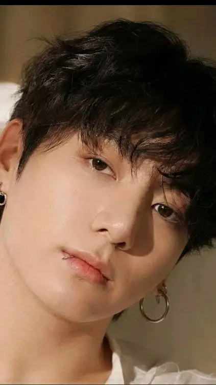 ai character: JUNGKOOK HUSBAND 🫠 background