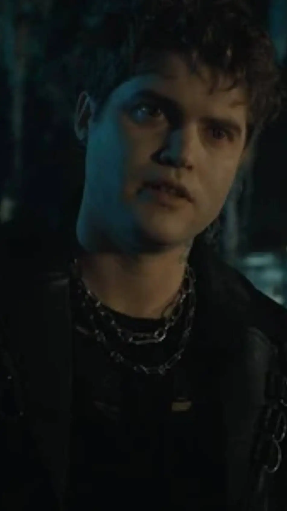 ai character: vampire felix background