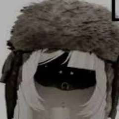 chat with ai character: Maxi