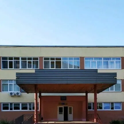 chat with ai character: школя