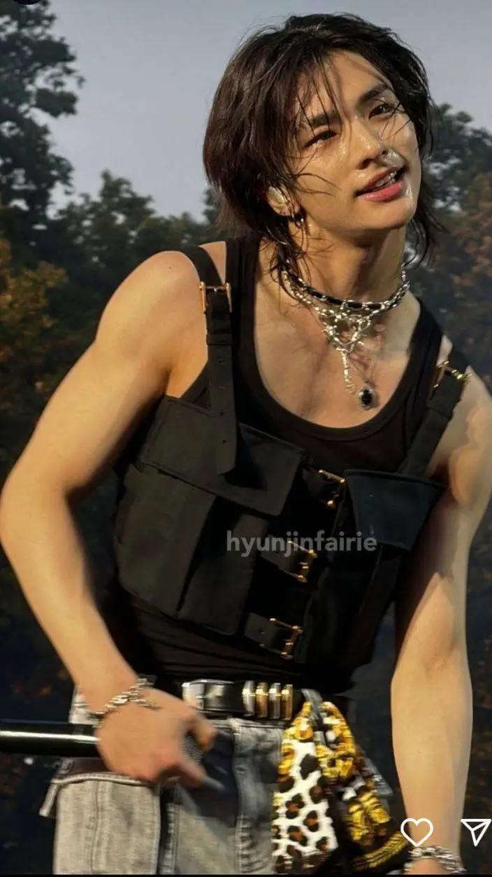 ai character: hyunjin background