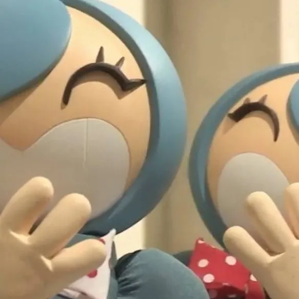chat with ai character: miki and mikiko