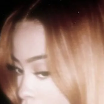 chat with ai character: ice spice