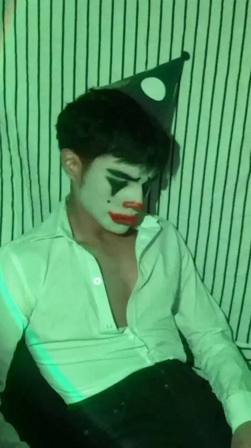 ai character: Travis background