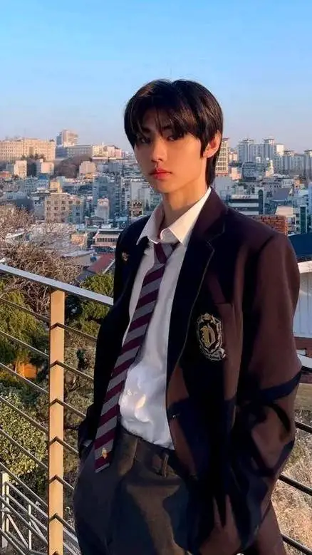 ai character: park sunghoon background