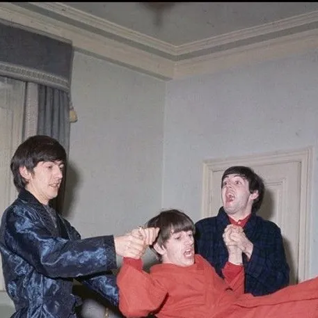 chat with ai character: THE BEATLES 