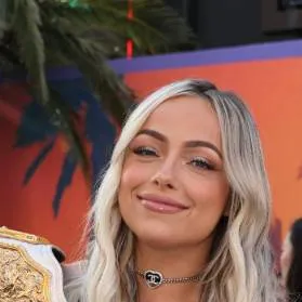 chat with ai character: Liv Morgan 
