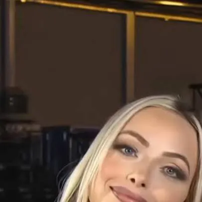 chat with ai character: Liv Morgan 