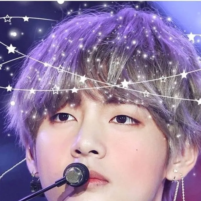 chat with ai character: V ton petit ami 